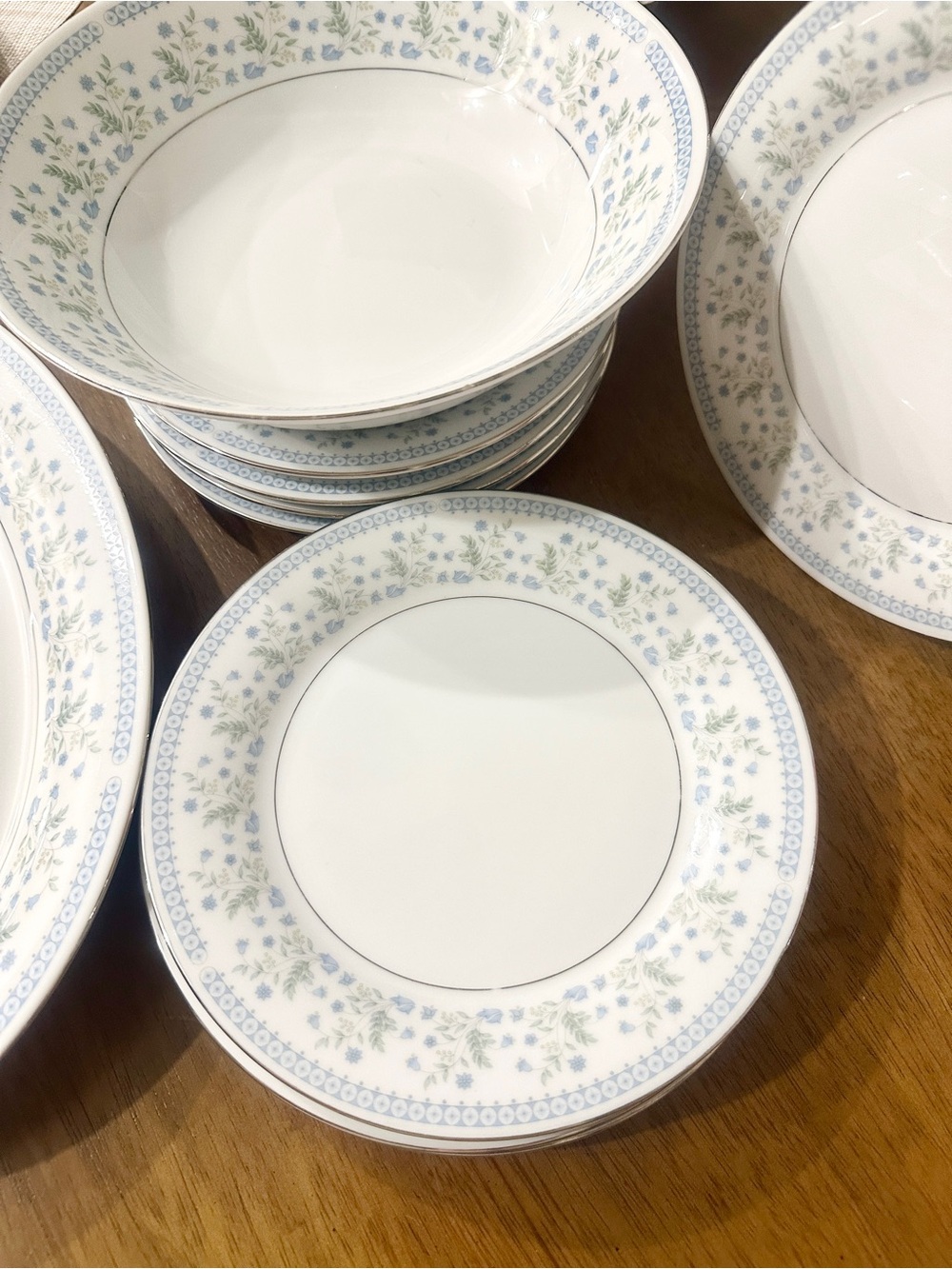 Crown Ming Celeste Fine China Set